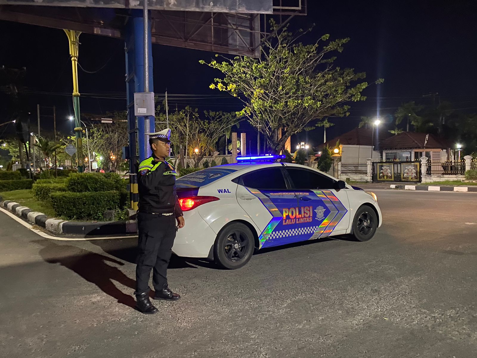 Personel Satlantas Polresta Palangka Raya saay melaksanakan patroli rutin