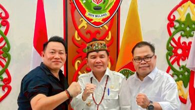 Gubernur Kalteng, H..Agustiar Sabran foto bersama panitia May Day 2026