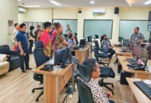 Komisi III DPRD Kalteng saat melaksanakan kunjungan kerja ke Kantor Badan Penanggulangan Bencana Daerah (BPBD) Daerah Istimewa Yogyakarta (DIY).