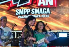 ‎Pj Sekda Kalteng, Linae Victoria Aden saat menghadiri Reuni Akbar 47 Angkatan SMPP SMAGA Palangka Raya yang digelar