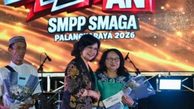 ‎Pj Sekda Kalteng, Linae Victoria Aden saat menghadiri Reuni Akbar 47 Angkatan SMPP SMAGA Palangka Raya yang digelar