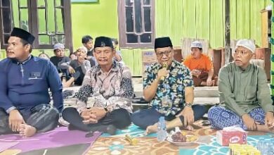 Ketua DPRD Kota Palangka Raya, H. Subandi saat menghadiri kegiatan halal bihalal di Jalan G. Obos VI