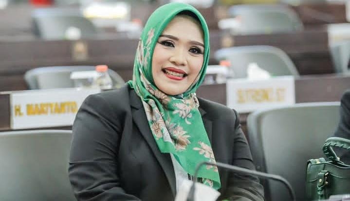 Dina Mualidah Wakil Ketua I DPRD Kabupaten Murung Raya yang juga menjabat sebagai Wakil Ketua I Tim Penggerak PKK Murung Raya