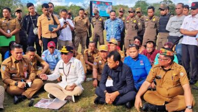 Sekretaris DPD KSPSI Kalteng sekaligus Ketua Pengurus Daerah FSP Parekraf Kalteng, Adhie saat mendampingi Gubernur menerima aspirasi Aliansi Mahasiswa Anak Buruh