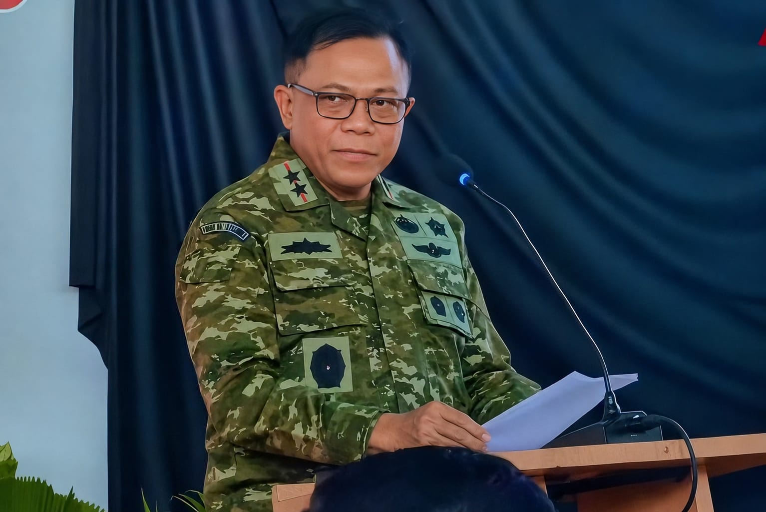 Pangdam XXII/TB, Mayjen TNI Zainul Arifin membacakan sambutan dalam kegiatan peluncuran operasional KDKMP yang dilaksanakan serentak di 1.061 titik di seluruh Indonesia