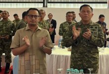 Wali Kota Palangka Raya, Fairid Naparin saat menghadiri acara peluncuran operasional KDKMP yang dilaksanakan secara nasional dan dipimpin langsung Presiden Republik Indonesia, Prabowo Subianto