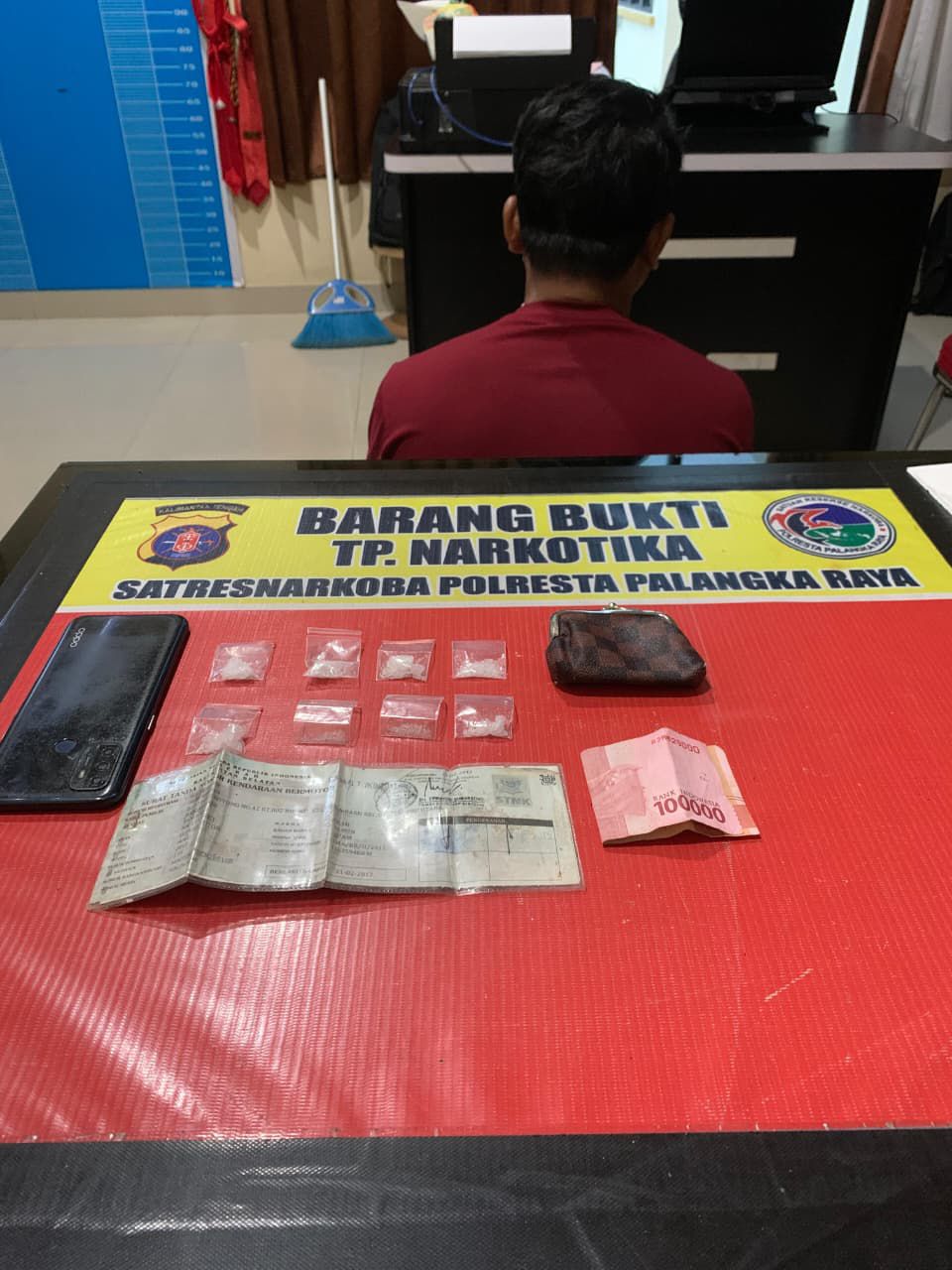 Tersangka K (34) usai berhasil diringkus aparat kepolisian