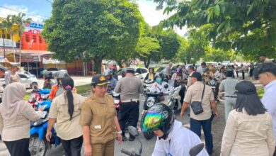 Razia pajak yang berlangsung di Jalan Garuda, Kota Palangka Raya