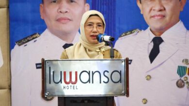 Asisten Administrasi Umum Sekretariat Daerah Provinsi Kalimantan Tengah, Sunarti, membacakan sambutan.
