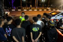 Sejumlah pelaku dan motor balap liar yang berhasil diamankan petugas kepolisian, Rabu (20/5/2026) malam