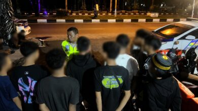 Sejumlah pelaku dan motor balap liar yang berhasil diamankan petugas kepolisian, Rabu (20/5/2026) malam