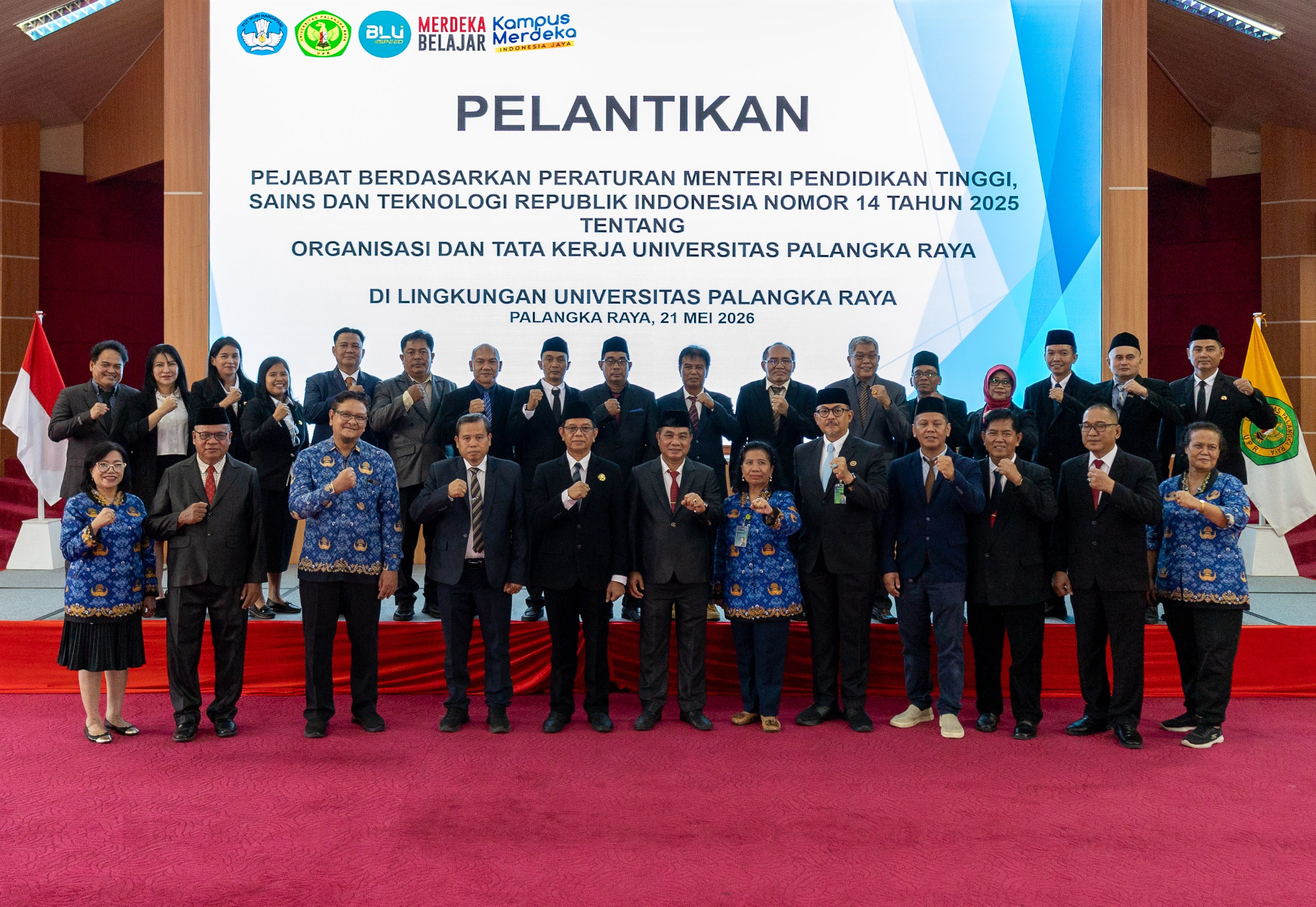 Jajaran UPR saat foto bersama usai pelantikan struktural baru UPR