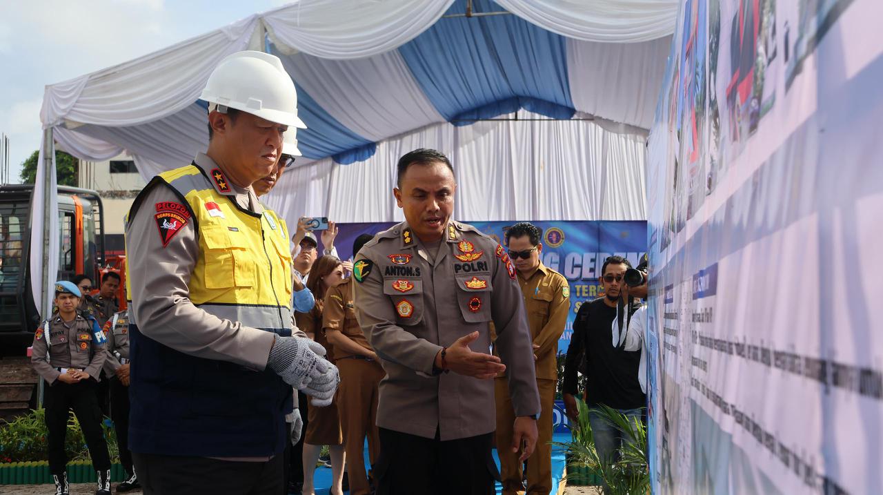Prosesi groundbreaking atau peletakan batu pertama yang dipimpin langsung Kapolda Kalteng, Irjen Pol Iwan Kurniawan