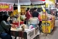 Para pelaku UMKM di salah satu pasar malam yang ada di Palangka