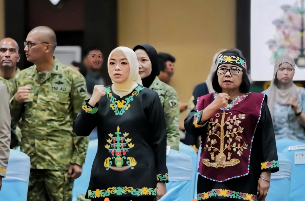 Wakil Ketua I DPRD Kalteng, Riska Agustin saat menghadiri kegiatan seremonial penandatanganan hibah pembangun Rindam XXII/Tambun Bungai