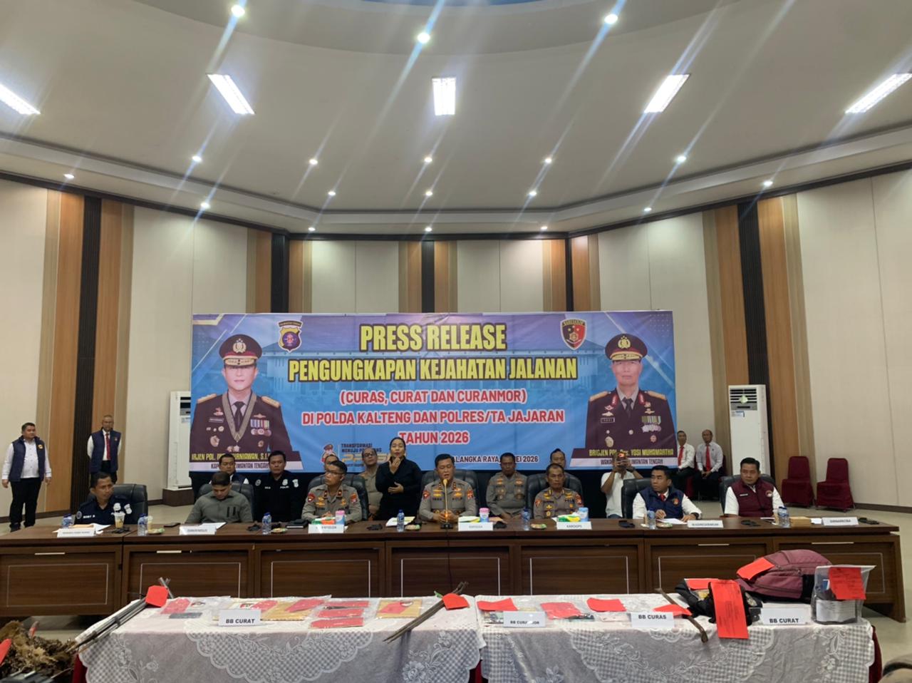 Kegiatan siaran rilis yang digelar Polda Kalteng