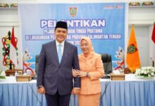 ‎Kepala Dinas Pendidikan Prov. Kalimantan Tengah, M. Reza Prabowo beserta istri.