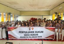 Penyuluhan dalam rangka cegah bullying di salah satu sekolah di Palangka Raya
