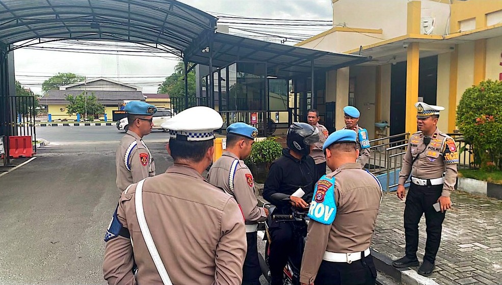 Pemeriksaan kendaraan dan kelengkapan personel Polresta Palangka Raya