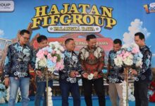 Kepala Wilayah FIFGROUP Area Kalimantan Tengah, Roy Paham Manurung dan Kepala Cabang FIFGROUP Palangka Raya, Lalu Hariyadi Surya
