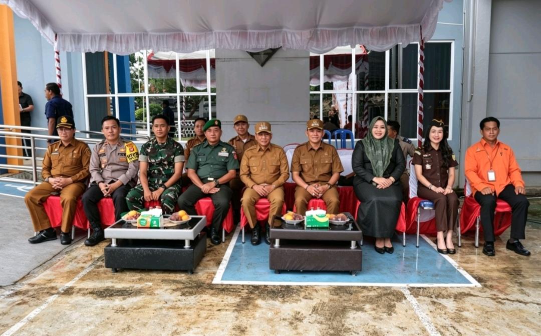 Anggota DPRD Murung Raya Dina Maulidah saat menghadiri Apel Siaga Sensus Ekonomi (SE) Tahun 2026.