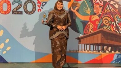 Wakil Ketua I DPRD Murung Raya Dina Maulidah