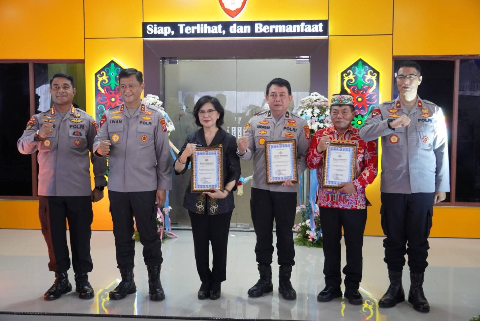 FOTO BERSAMA DALAM KEGIATAN.