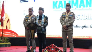 Gubernur Kalteng, H. Agustiar Sabran saat membacakan sambutan dalam acara peringatan Hari Ulang Tahun (HUT) ke-16 GERDAYAK Indonesia yang digelar di Hotel Bahalap Palangka Raya