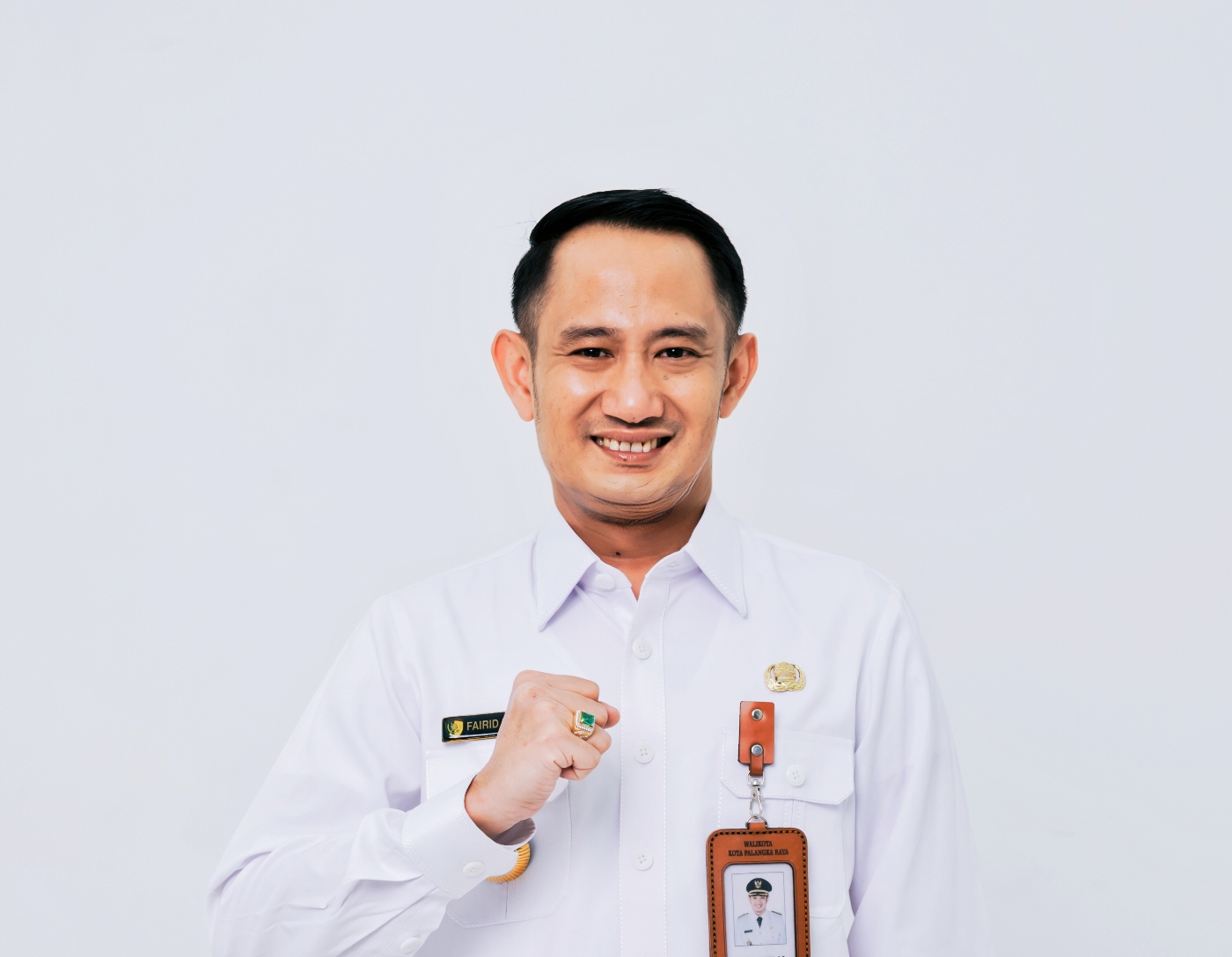 Wali Kota Palangka Raya, Fairid Naparin.