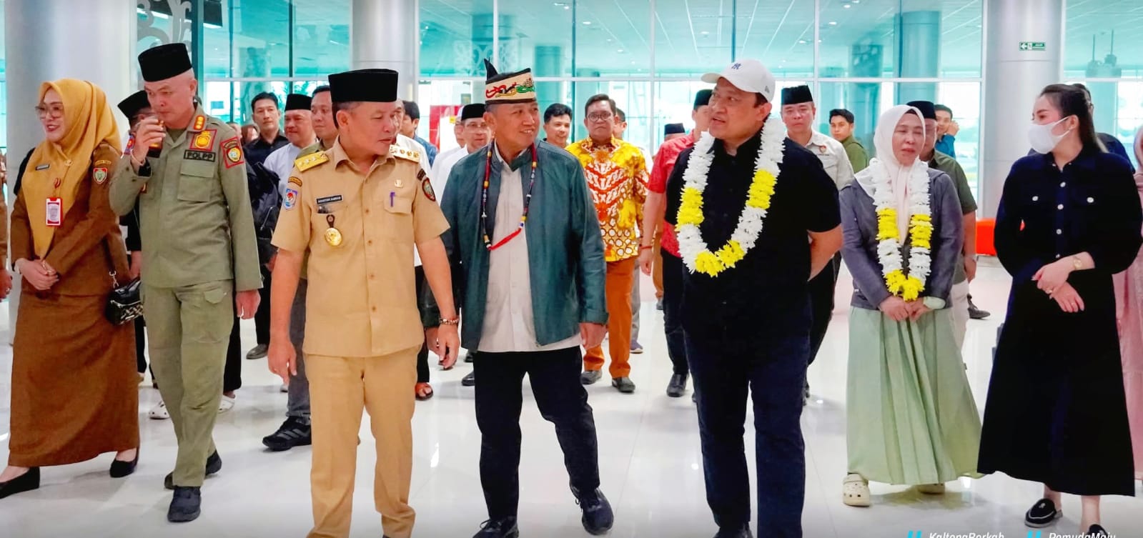 Gubernur Agustiar Sambut Kepulangan Edy Pratowo dari Tanah Suci, Harapkan Semangat Haji Perkuat Pengabdian untuk Kalteng