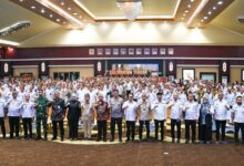 Anggota DPD RI, Asal Daerah Pemilihan Kalimantan Tengah, H. Siti Aseanti saat menghadiri kegiatan pembukaan Rakerda dan Dialog Interaktif DPD APDESI Provinsi Kalimantan Tengah Tahun 2026 di Aula Jayang Tingang, Kantor Gubernur Kalimantan Tengah