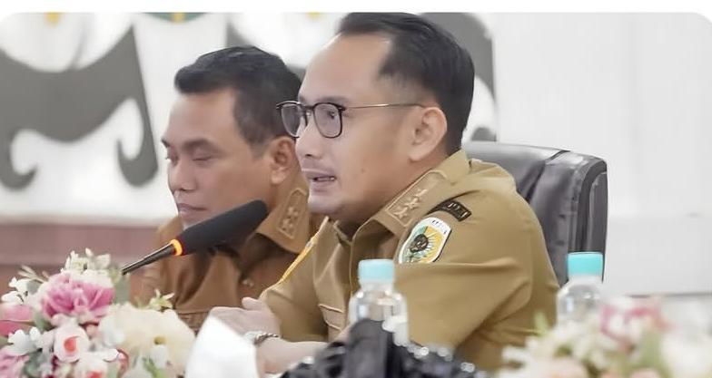 Wali Kota Palangka Raya Fairid Naparin