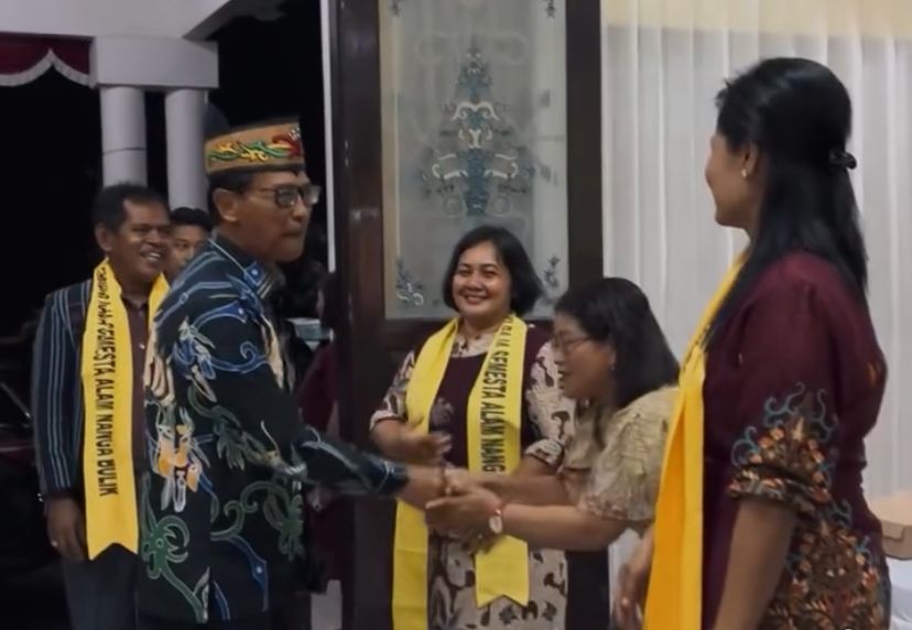 Wabup Kabupaten Lamandau Abdul Hamid (kiri).