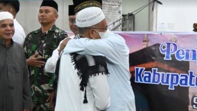 Wakil Bupati Lamandau Abdul Hamid saat menyambut kedatangan jamaah haji Indonesia asal Kabupaten Lamandau, di Masjid Baiturrahman, Nanga Bulik