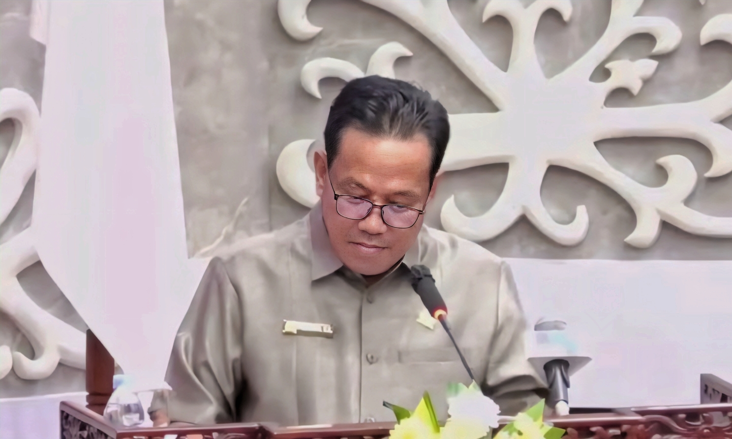 Juru Bicara Fraksi Partai Golkar DPRD Kalimantan Tengah, Purdiono saat menyampaikan pemandangan umum, pada rapat Paripurna.