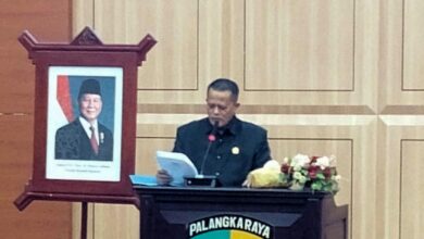 Juru Bicara Fraksi Partai Demokrat DPRD Kota Palangka Raya, Hatir Sata Tarigan saat menyampaikan pemandangan Umum