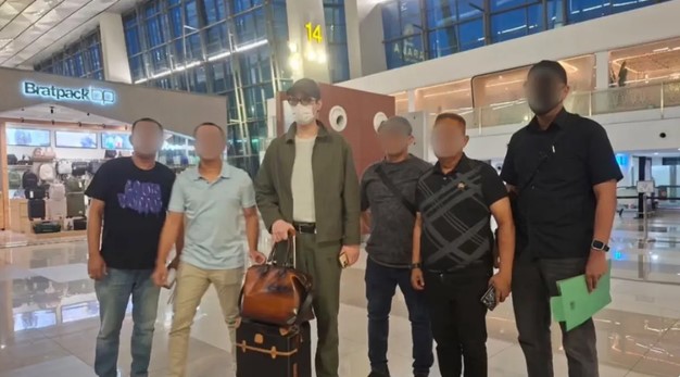 Pelarian Berakhir! DPO Kasus Penipuan Rp7 Miliar Ditangkap Kejagung di Bandara Soekarno-Hatta