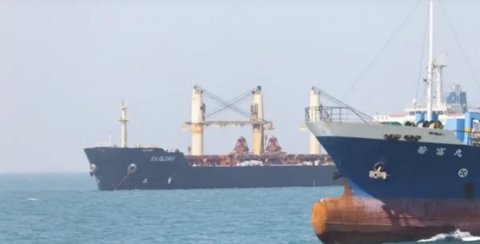Upaya Negosiasi AS Kandas, Iran Kembali Tutup Selat Hormuz: Harga Minyak Dunia Langsung Melonjak Tajam!