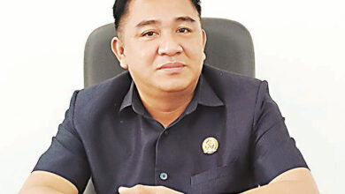 Anggota DPRD Gunung Mas, Carles Prenky.