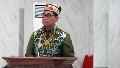 Bupati Barito Utara H Shalahuddin ST MT saat menyampaikan sambutan dalam Rapat Sinergisitas antara Pemerintah Kabupaten Barito Utara dan Kejaksaan Negeri Barito Utara