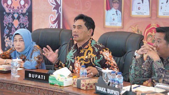 Bupati Barito Utara H Shalahuddin ST MT