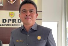 Ketua DPRD Gunung Mas Binartha
