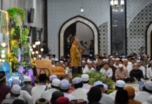 Ribuan Jamaah Padati Masjid Kubah Kecubung