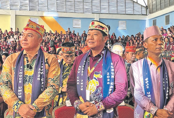 Wakil Bupati Barito Utara Felix Sonadie Y Tingan A Md saat menghadiri pembukaan Sinode Umum ke- 25 GKE Tahun 2026 di GOR TMTL, Puruk Cahu, Murung Raya, Selasa (7/7).