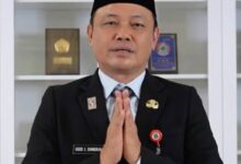 Sekretaris Daerah Dr. Usis I.