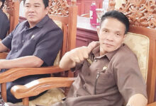 Wakil Ketua DPRD Kabupaten Gunung Mas, Esriadi, mengimbau masyarakat meningkatkan kewaspadaan menghadapi cuaca ekstrem dan tidak membuka lahan dengan cara membakar.