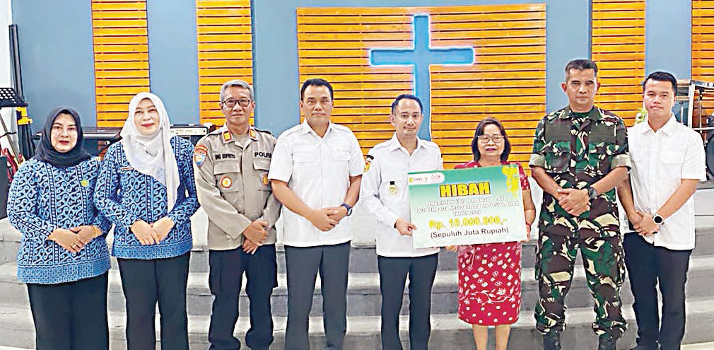 Wali Kota Palangka Raya, Fairid Naparin dan Wakil Wali Kota, Achmad Zaini bersama jajaran saat anjangsana ke Lembaga Kesejahteraan Sosial Anak di El Ministry,