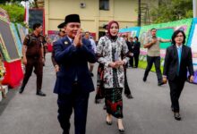 ‎Gubernur Kalteng, H. Agustiar Sabran saat menghadiri Upacara Peringatan Hari Bhayangkara Ke-80 yang digelar Kepolisian Daerah Kalimantan Tengah di Lapangan Barigas Polda Kalteng, Palangka Raya