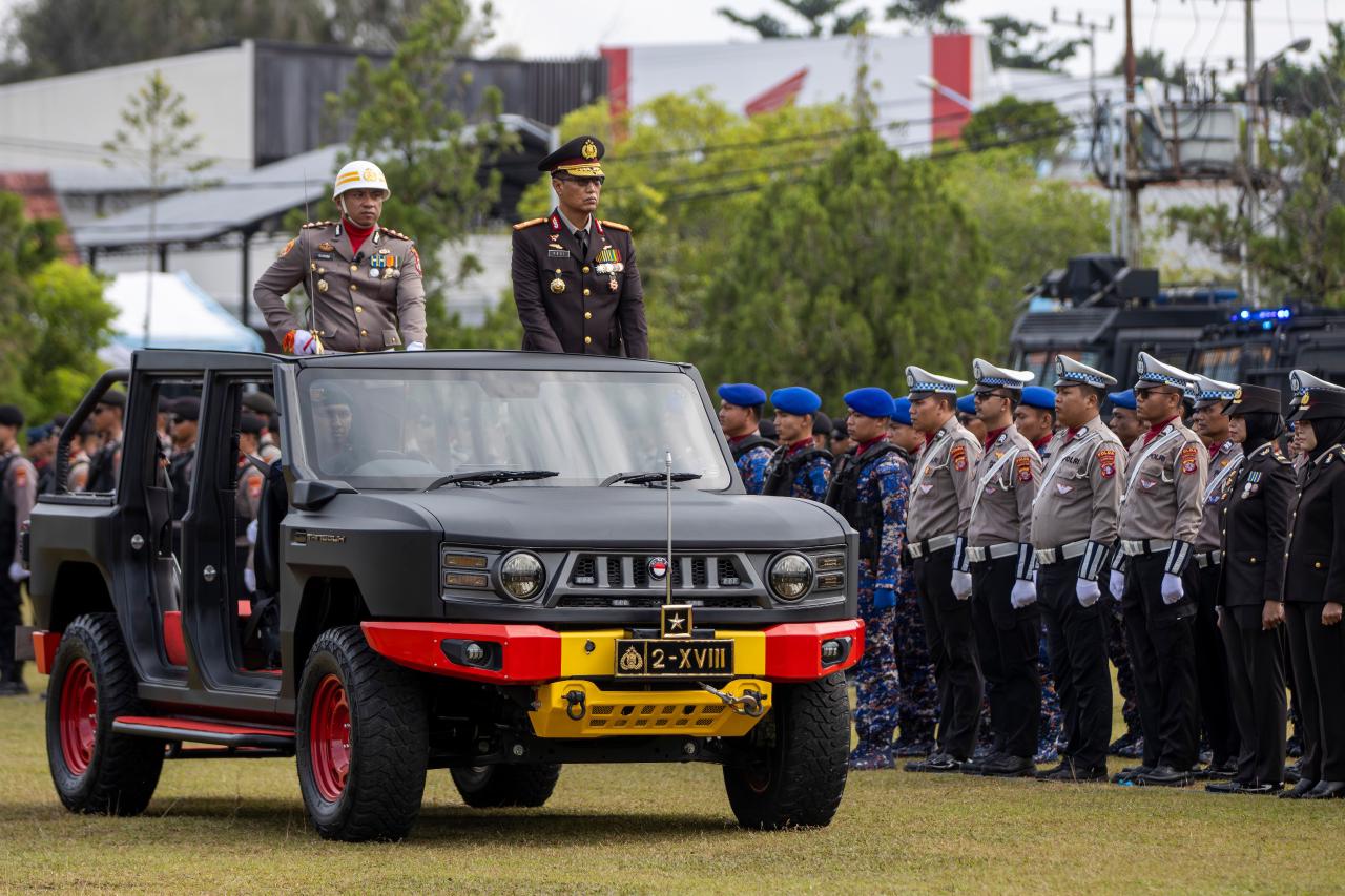 Upacara peringatan Hari Bhayangkara ke-80 di Lapangan Barigas Mapolda Kalteng