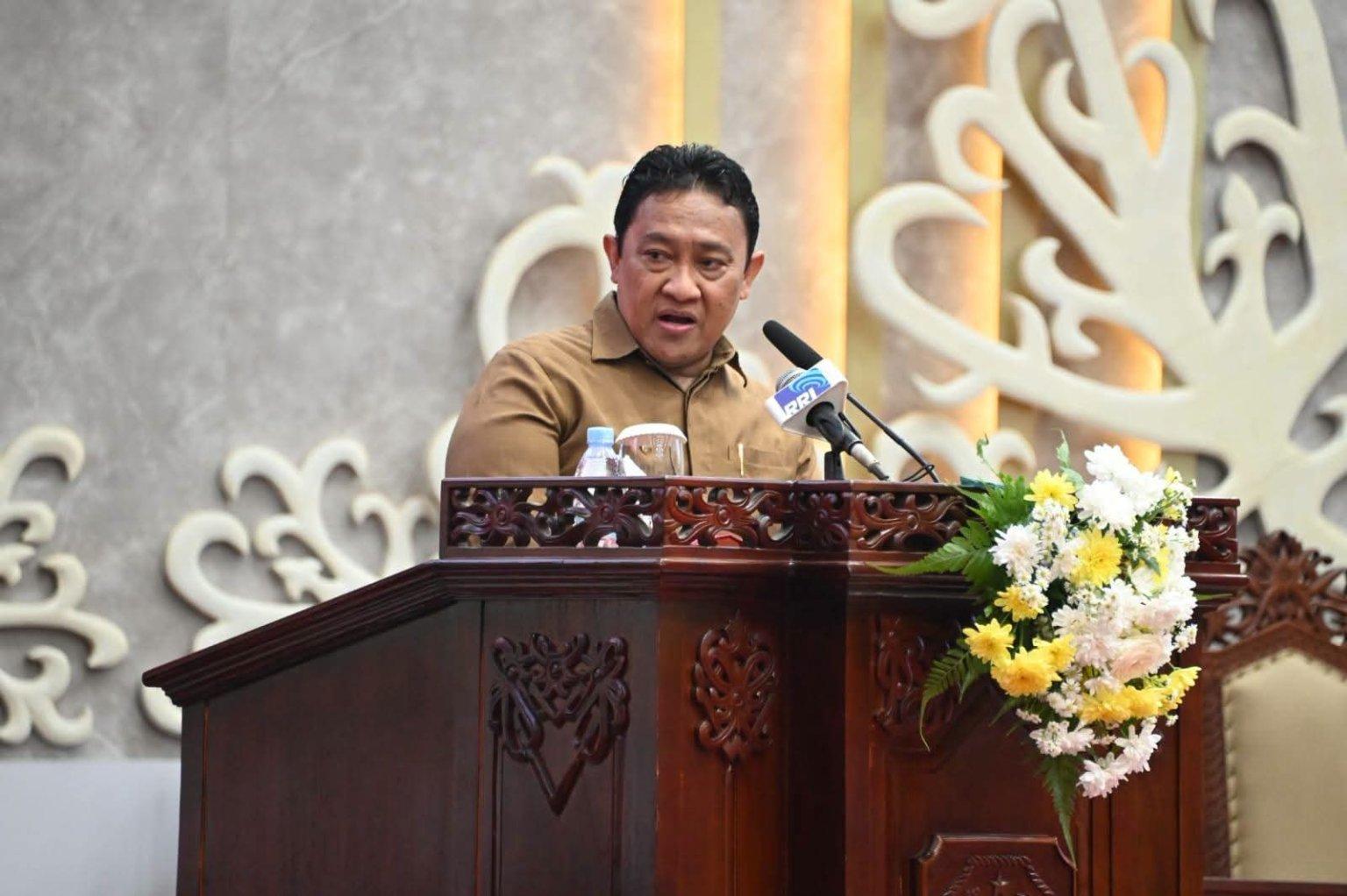 Wagub Kalteng, H. Edy Pratowo saat menyampaikan pidatonya dalam Rapat Paripurna ke-5 Masa Persidangan III Tahun Sidang 2026